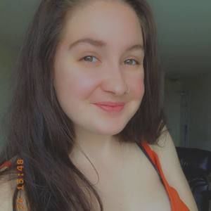 Meet your Posher, Cassandra